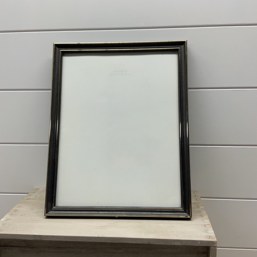 Black and Gold Trim 8x10 Picture Frame Tabletop Wall Mount Traditional Decor